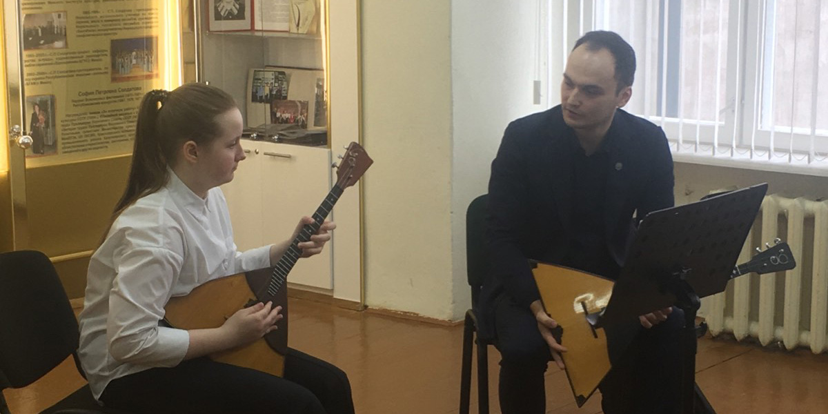 Артисты Санкт-Петербургского театра песни и танца «Морошка» провели мастер-классы для могилевчан