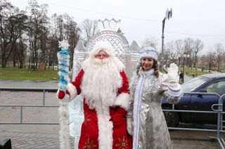В могилевском парке в Подниколье открылась ледяная резиденция Деда Мороза