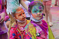 В Могилеве прошел фестиваль красок Холи
