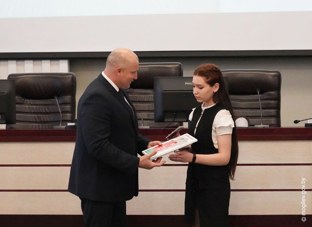 Торжественное вручение паспортов талантливой молодежи Могилева