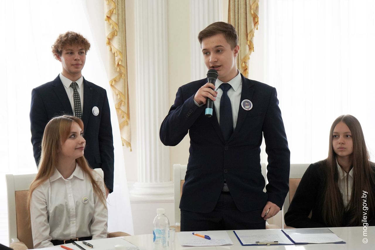 Встреча председателя Могилевского горисполкома Александра Студнева с Молодежным активом