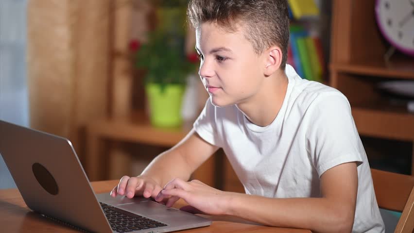 Научиться безопасности онлайн предлагает школьникам Могилевское областное УМЧС