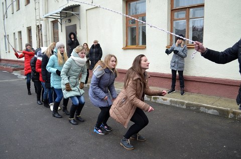 Могилёвские студенты продолжают отмечать Масленицу 