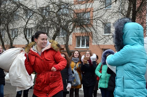 Могилёвские студенты продолжают отмечать Масленицу 