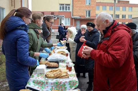 Могилёвские студенты продолжают отмечать Масленицу 