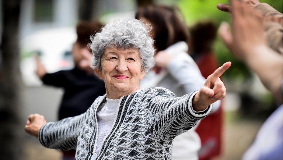 Акции для пенсионеров проведут парикмахерские Могилева ко Дню пожилых людей