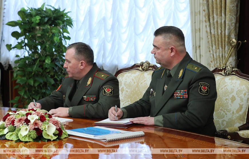 Лукашенко принял с докладом силовиков по ситуации в Вооруженных Силах и реагированию на учения НАТО