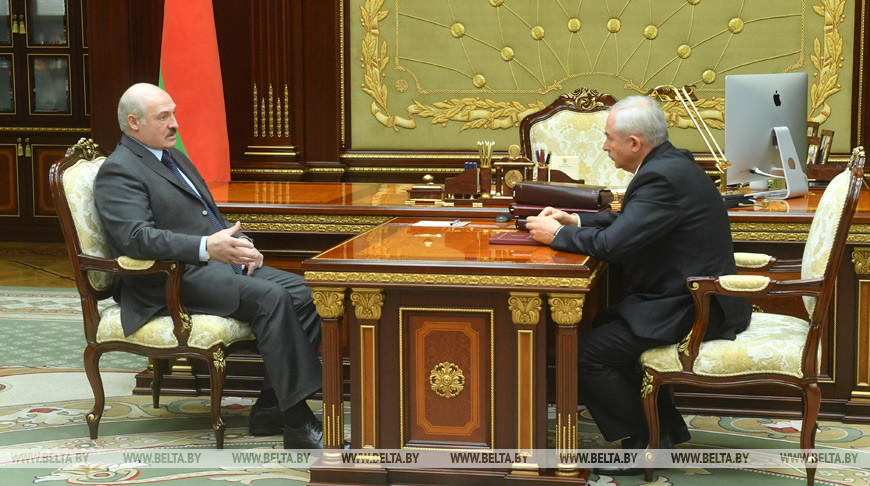 «Ни в коем случае нельзя потерять людей» — Лукашенко подчеркивает важность сохранения трудовых коллективов