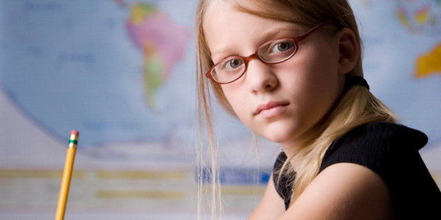 В начальных классах близорукостью страдают около 10% детей: специалисты рассказывают о том, как предупредить заболевание