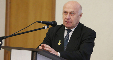 Александр Лукашенко поздравил народного учителя Беларуси Валерия Барашкова с 75-летием