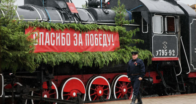 «Настоящая машина времени». Могилев встретил музей на колесах «Поезд Победы»