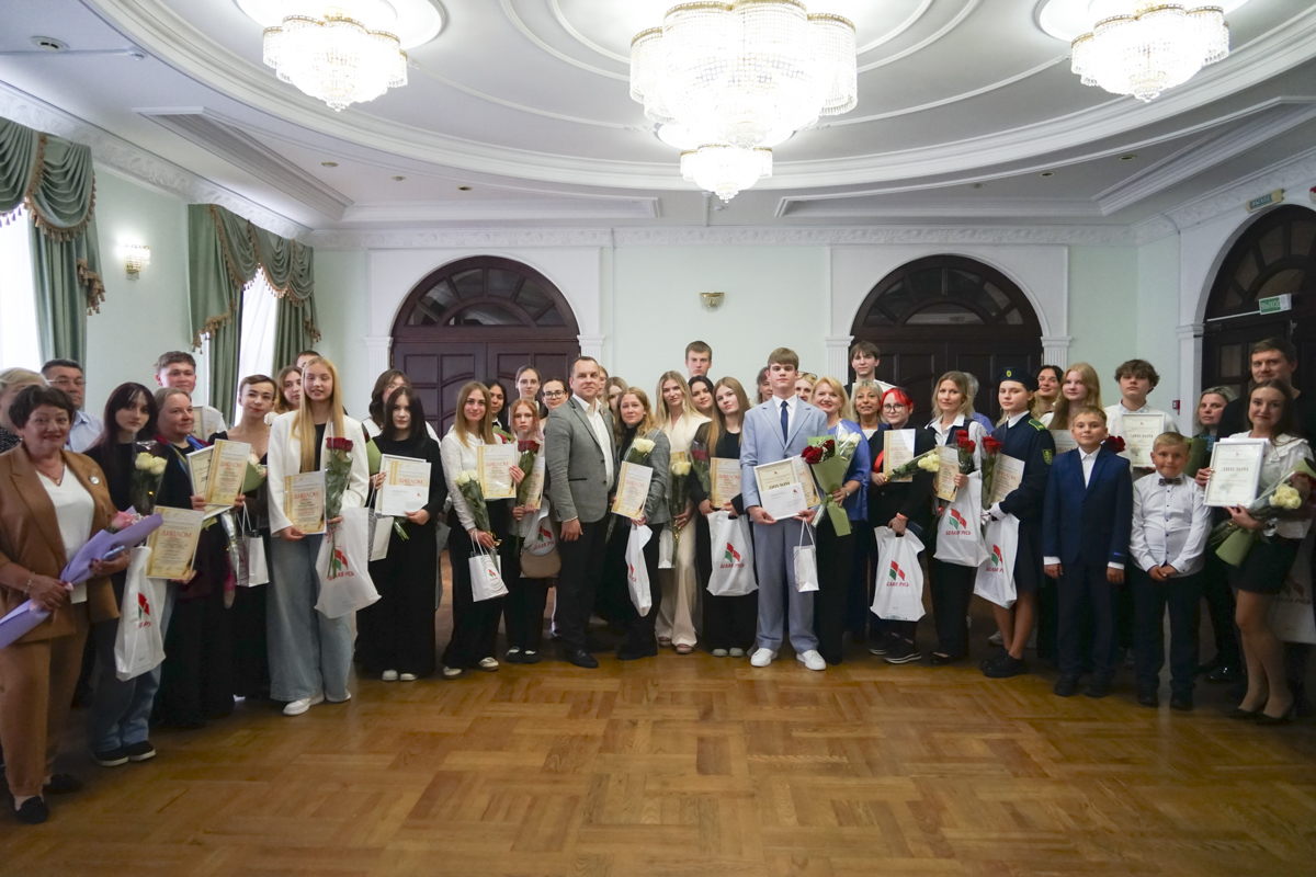 Чествование победителей городского и областного этапов конкурса «Золотое перо «Белой Руси»