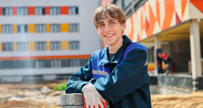 Студотряды помогают возводить новую школу в Могилеве, объявленную областной молодежной стройкой