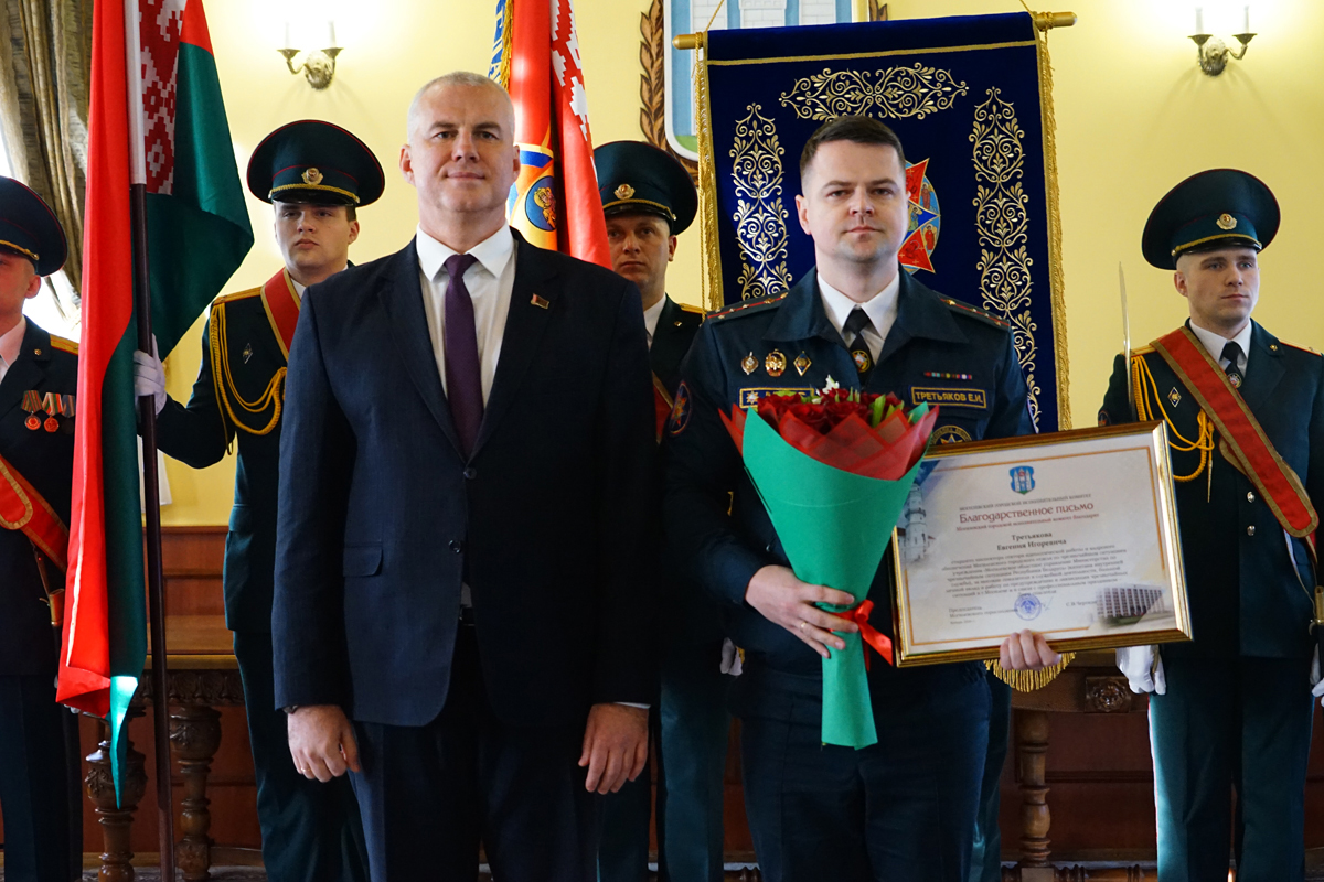 Торжественное мероприятие ко Дню спасателя