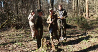 Еще три расстрельные ямы обнаружили поисковики в Казимировском лесу в Могилеве