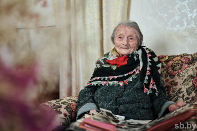103-летняя могилевчанка Юзефа Мартынова помогла появиться на свет тысячам младенцев