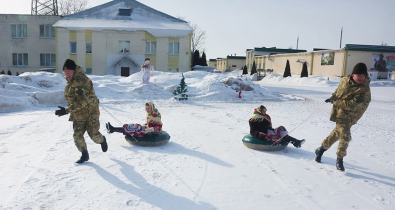 Встреча с родными и более тысячи блинов: в могилевской войсковой части №6713 отметили Масленицу