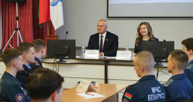 Мэр Сергей Чертков и председатель городского Совета депутатов Светлана Сташевская встретились с молодыми специалистами организаций Могилева
