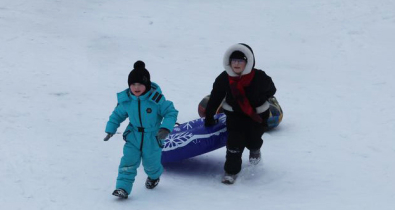 Как правильно кататься на санках и «ватрушках»? Советы Минздрава, чтобы сохранить здоровье