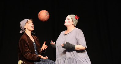 Театр юных зрителей им. А.А.Брянцева представил на «M.@rt.контакте» спектакль «Красавица»