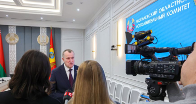 Александр Лукашенко заслушал доклад по Могилевской области. Главная тема - ситуация в сельском хозяйстве