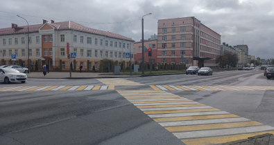 В Могилеве изменено дорожное движение на перекрестке улиц Ленинской и Тимирязевской - здесь обустроен диагональный пешеходный переход