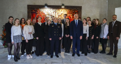 О развитии города, исторической памяти и любимых книгах: мэр Сергей Чертков встретился с молодыми специалистами отрасли культуры  