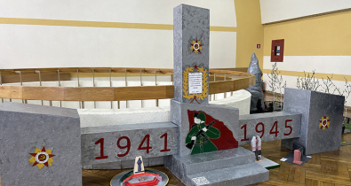 «Помнить, чтобы жить». В Могилеве представили созданные учащимися макеты памятников