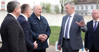 Александр Лукашенко работает в Шклове, в центре внимания сфера АПК