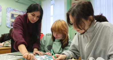 Белорусское ремесло возвращается. В Могилеве студенты колледжа осваивают вытинанку