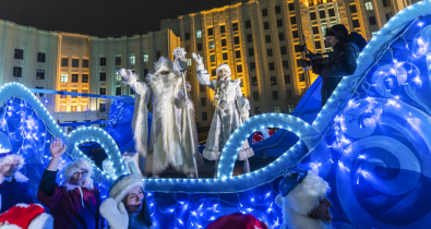 В Могилеве зажгли огни на главной елке региона
