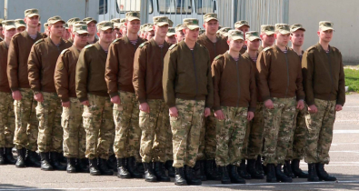 В войсковой части 6713 более 40 военнослужащих срочной службы уволили в запас. Видео