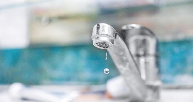 Чем грозит самовольное подключение к системам водоснабжения и канализации, рассказали в МЖКХ