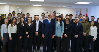 «Главное – любить дело, которым занимаешься»: мэр Могилева пообщался с молодыми специалистами промышленной сферы