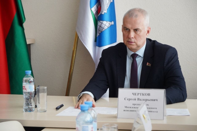 Встреча в формате «открытого диалога»: мэр Могилева Сергей Чертков провел прием граждан в СШ № 44