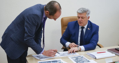 Благодарности и взвешенное решение проблемных вопросов: первый заместитель председателя горисполкома Игорь Бушлеков провел прием граждан