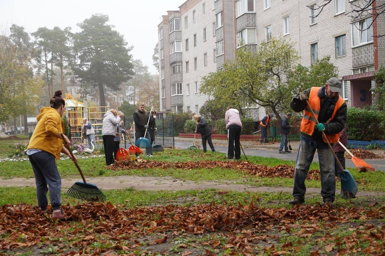 Могилевчане дружно вышли на общегородской субботник