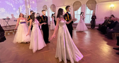 Сохранение офицерских традиций. Рождественский кадетский бал прошел в Могилеве в рамках акции «Наши дети»