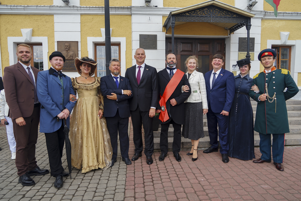 Открытие мемориальной доски Александру Дембовецкому